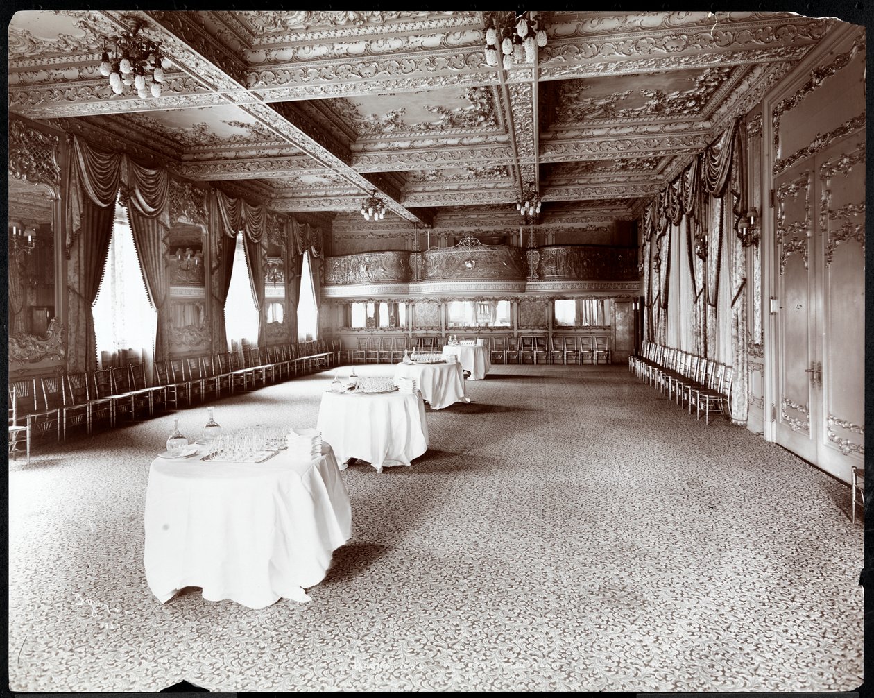 A sala de recepção no Hotel Delmonico, 1902 (impressão de gelatina de prata) de Byron Company