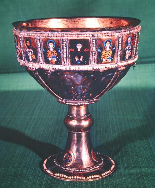 Cálice do Imperador Romano II (940-963) c.960 (sardônia, prata dourada, cloisonne esmalte e pérola) (ver também 230930) de Byzantine