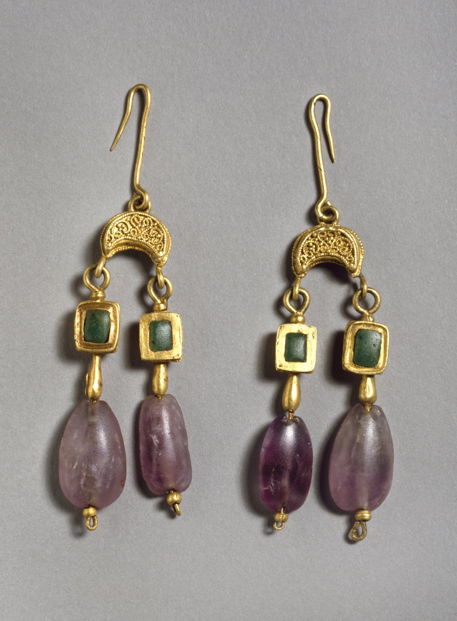 Brincos do século c.1 (ouro, ametista e jade) de Byzantine