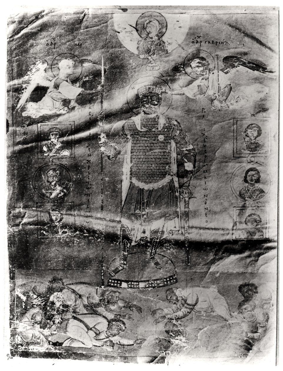 Marcianus Gr 17 Fol 3r Imperador Basílio II (976-1025) recebendo de dois arcanjos uma coroa e uma lança dadas por Cristo, c.1004 de Byzantine