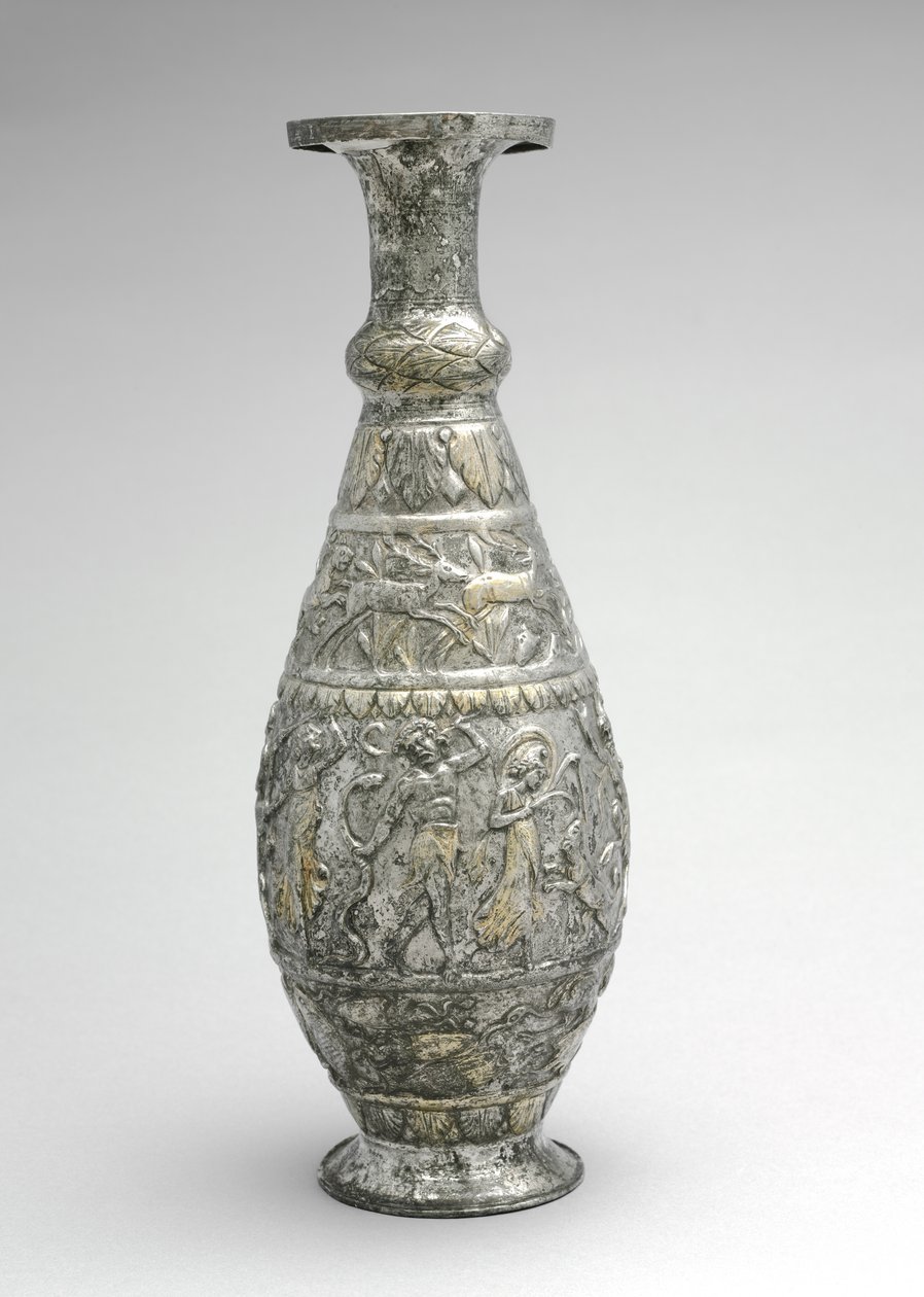 Ewer (jarro) com cenas de jogo, frutos do mar e vinho, final dos anos 300 (prata com vestígios de dourado) de Byzantine