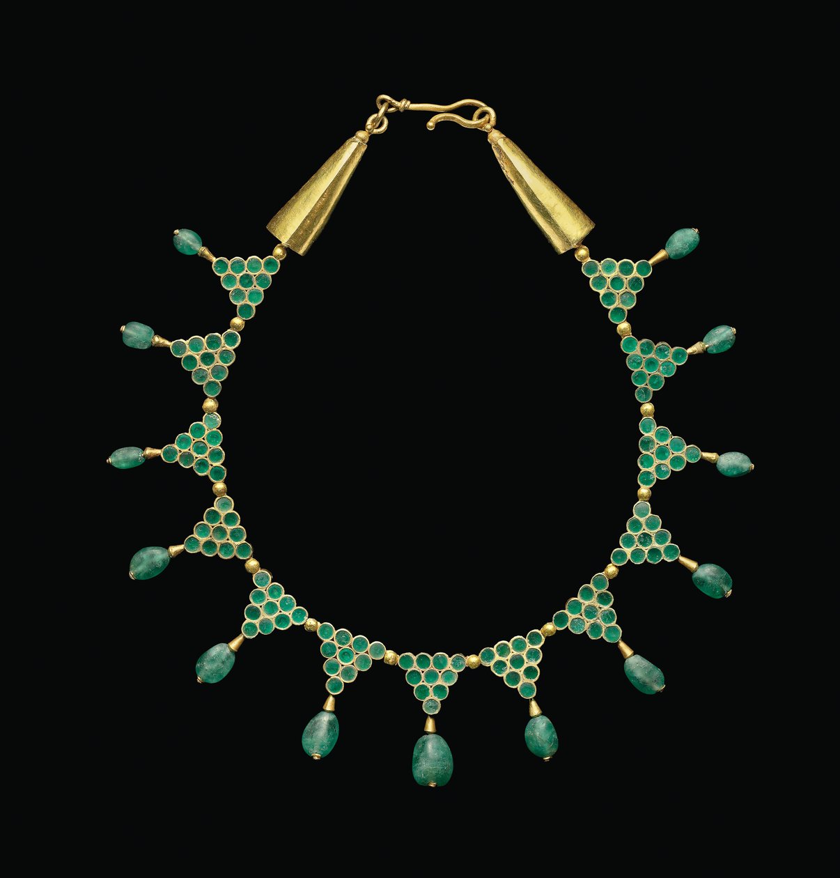 Colar, século 6 - 7 (ouro e esmeraldas) de Byzantine Byzantine