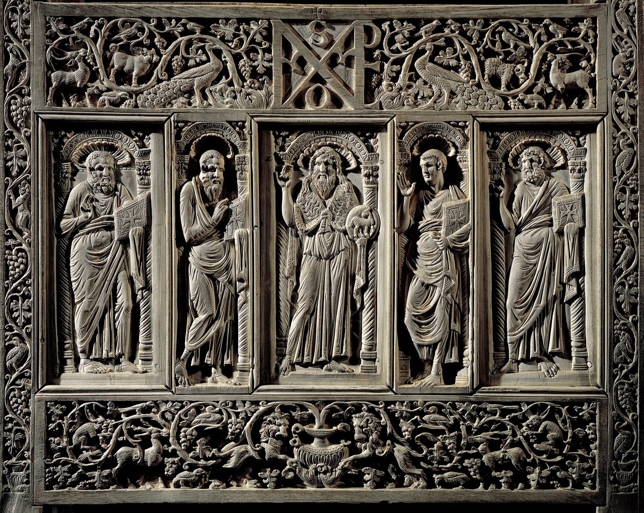 Arte Bizantina: "São João Batista e os Quatro Evangelistas" detalhe inferior da Cátedra da Eveque de Ravenna Maximien (546-554) trono episcopal (cathedra) em marfim, provavelmente realiza um Constantinopla Ravenna, Museo Arcivescovile (arte bizantina de Byzantine School