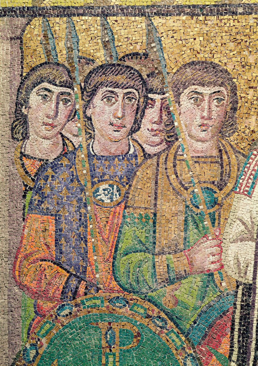 Os guardas na suíte de Justinian (mosaico) (detalhe de 244979) de Byzantine School