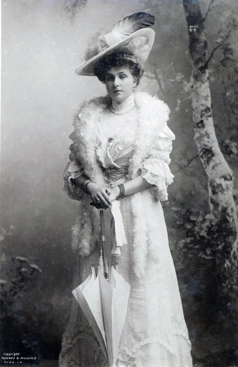 Rainha de Espanha, Ena de Battenberg, c.1910 (foto a p/b) de J.B. and Brown J. Rowbotham