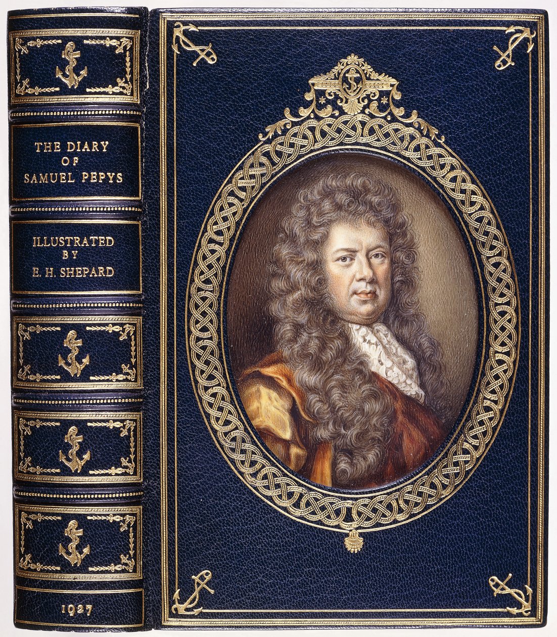 Capa do livro &39;O Diário de Samuel Pepys&39;, com um retrato oval de Samuel Pepys de C. B. Currie