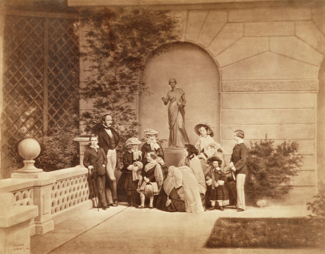 Retrato da Família Real em Osborne House, 1857 (foto sépia) (ver 195000) de Caldesi and Montecchi