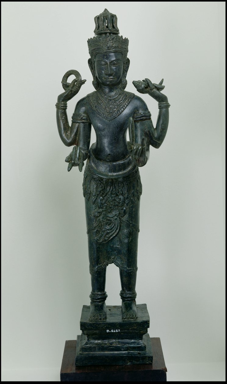 Estátua de Vishnu em sua forma tríplice de Vishnu, Narayana e Vasudeva, Angkor Thom (bronze) de Cambodian School