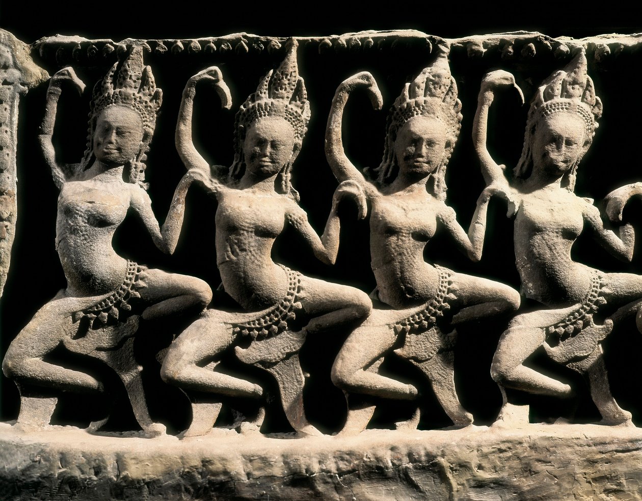 Mitologia hindu: os apsaras, criaturas muito jovens e bonitas que dançavam na corte da Indra. de Cambodian