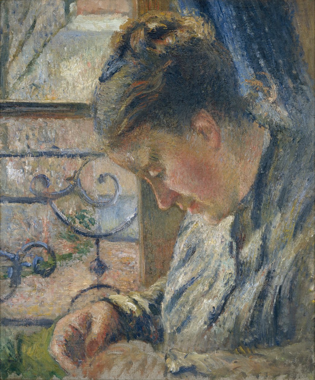 Mme. Pissarro costurando ao lado de uma Janela, c1877 de Camille Pissarro