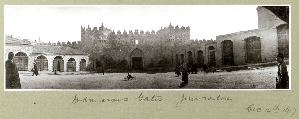 Portão de Damasco, Jerusalém, 14 de dezembro de 1917 de Capt. Arthur Rhodes