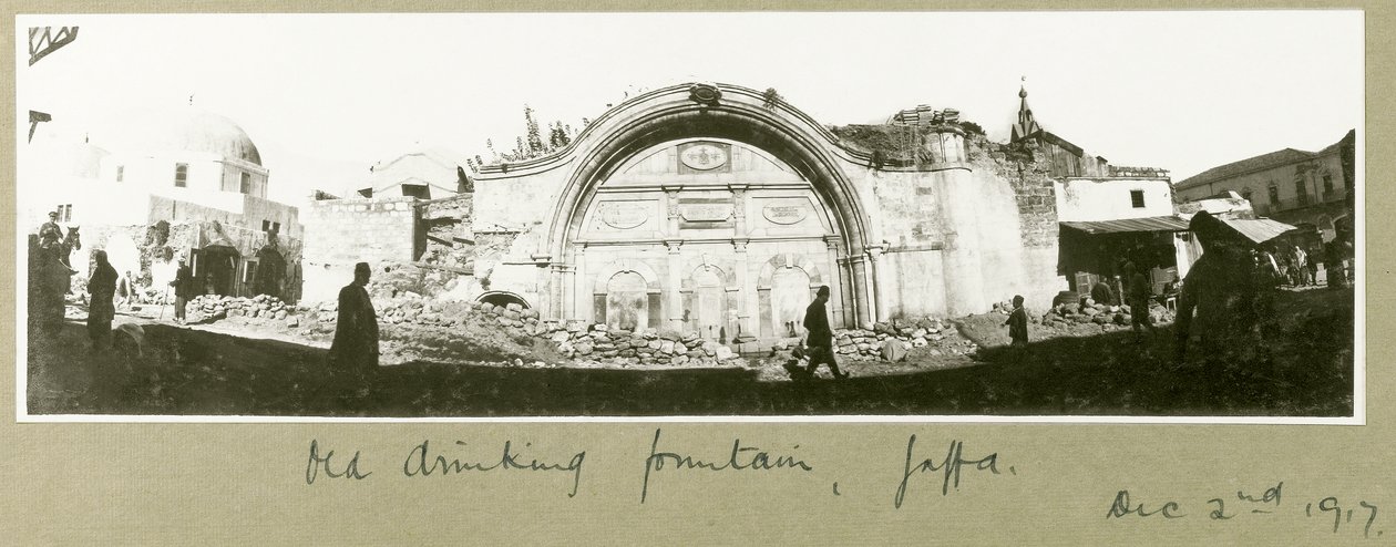 Antigo bebedouro, Jaffa, 2 de dezembro de 1917 de Capt. Arthur Rhodes