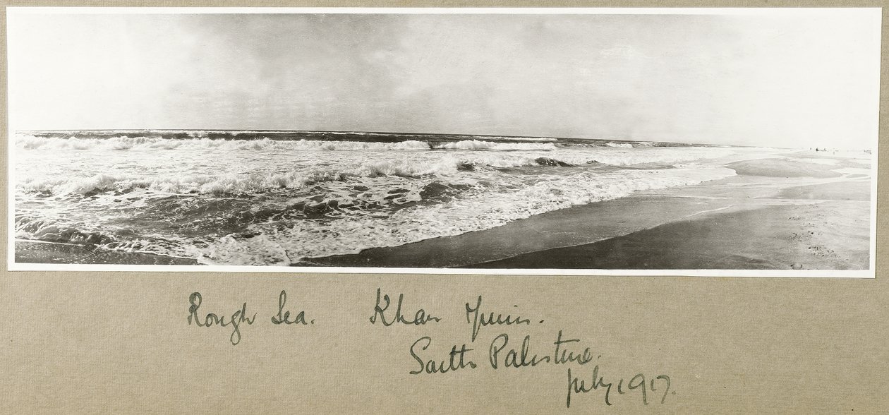 Mar agitado, Khan Yunis, julho de 1917 de Capt. Arthur Rhodes