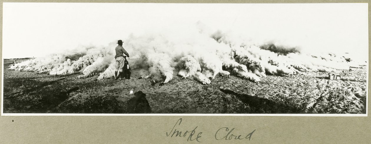 Nuvem de Fumaça, Palestina do Sul, setembro de 1917 de Capt. Arthur Rhodes