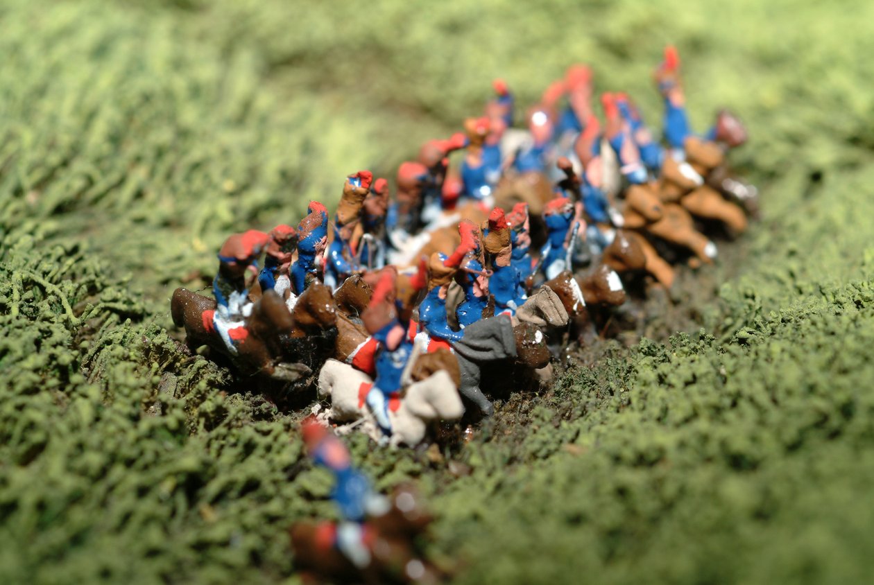Diorama da Batalha de Waterloo mostrando as tropas posicionadas às 19h45 do dia 18 de junho de 1815 (mídia mista) (detalhe) de Capt. William Siborne