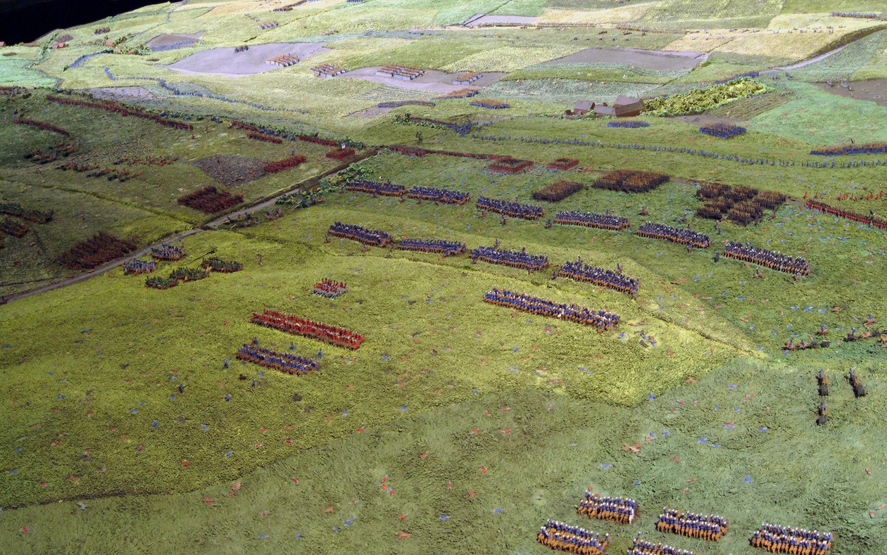 Diorama da Batalha de Waterloo mostrando as tropas posicionadas às 19h45 do dia 18 de junho de 1815 (mídia mista) (detalhe) de Capt. William Siborne