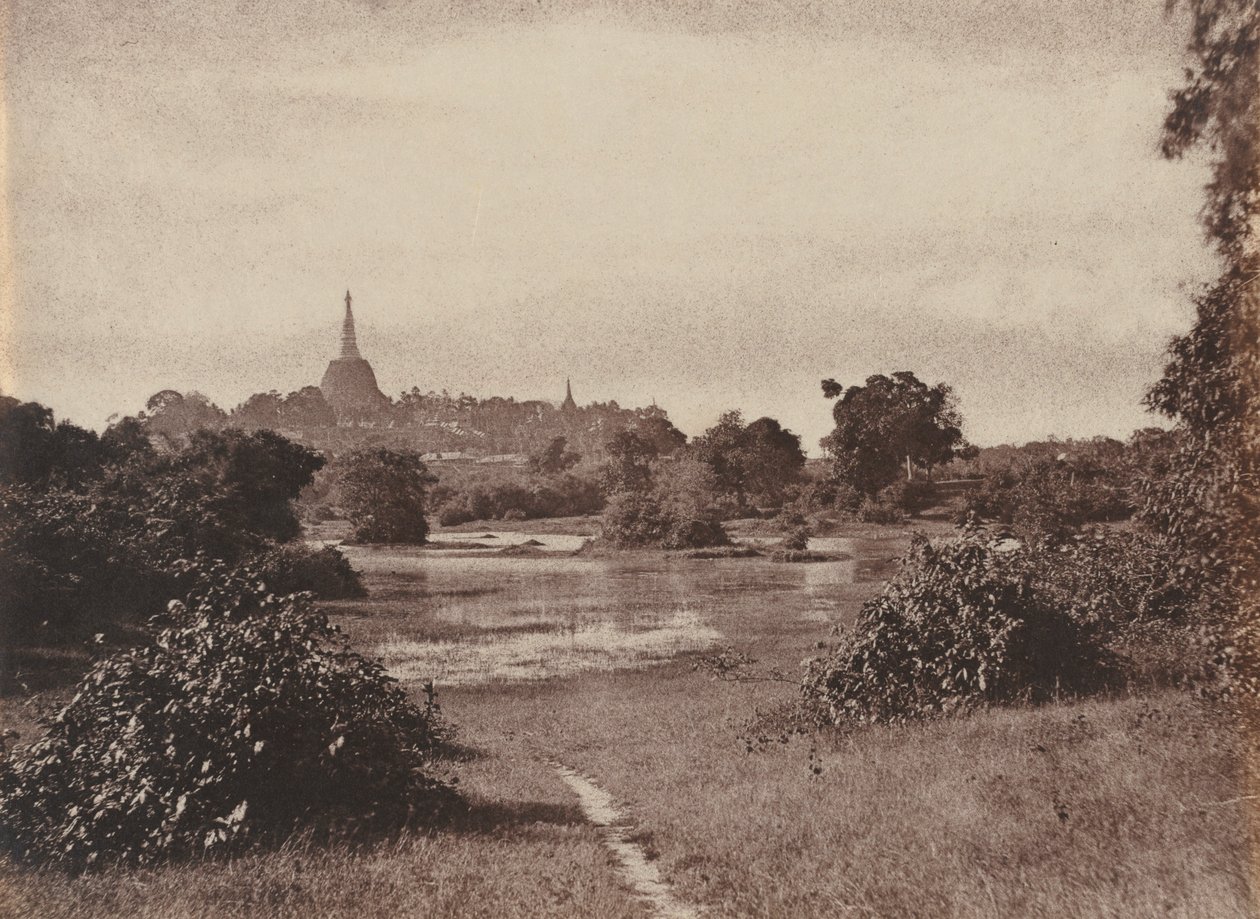 Rangum. Vista perto do lago, 1855. de Captain Linnaeus Tripe