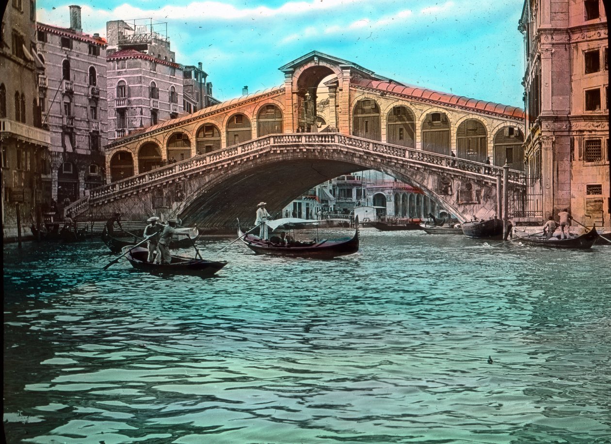 Itália, Veneza, Ponte de Rialto e Grande Canal, data da imagem: cerca de 1910. Arquivo Carl Simon de Carl Simon