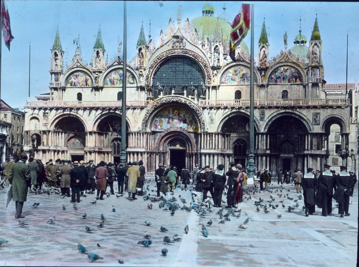 Itália, Veneza, Praça de São Marcos e Basílica de São Marcos, data da imagem: cerca de 1910. Arquivo Carl Simon de Carl Simon
