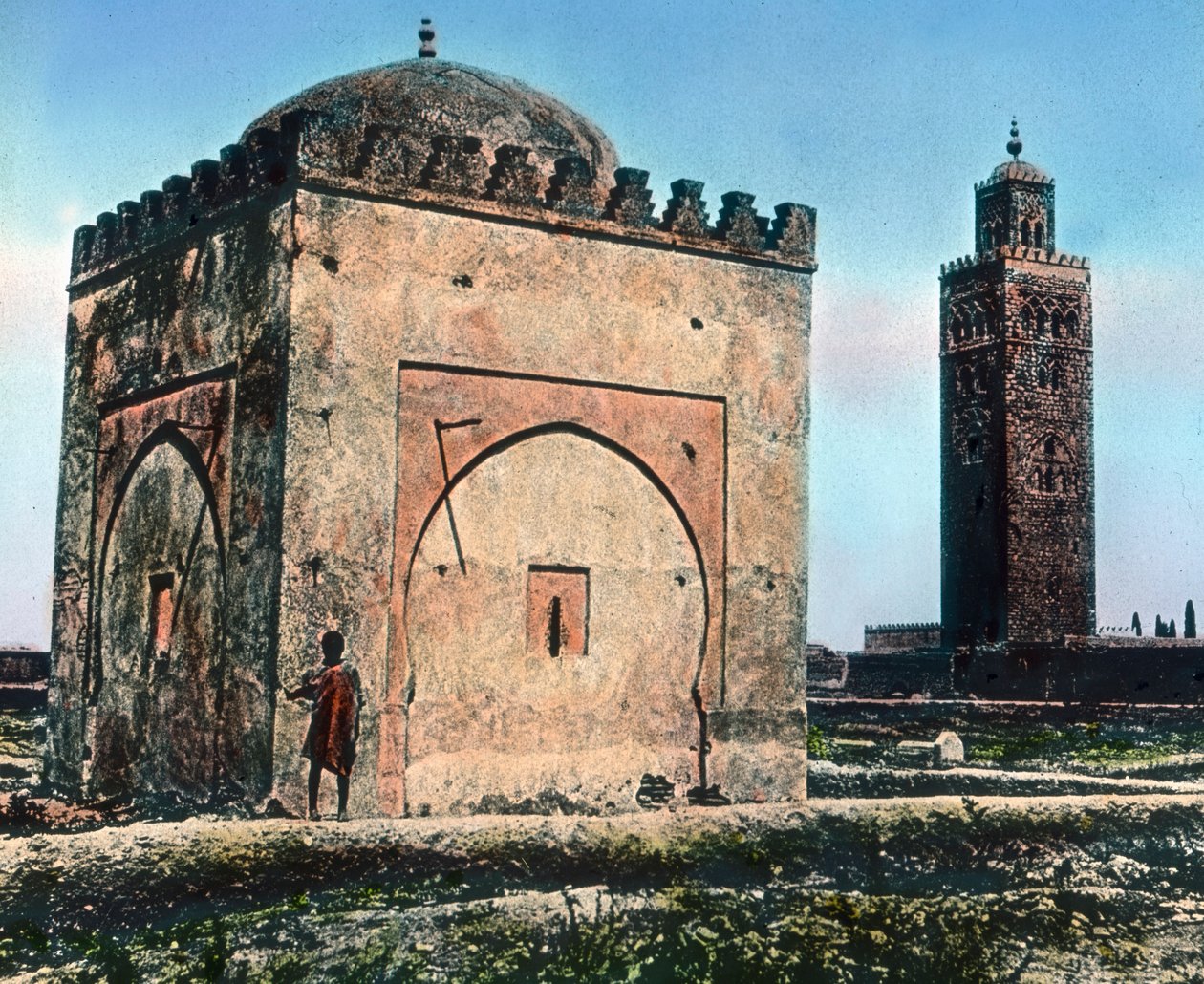 Marrocos, sepultura sagrada perto de uma mesquita, data da imagem: cerca de 1910. Arquivo Carl Simon de Carl Simon