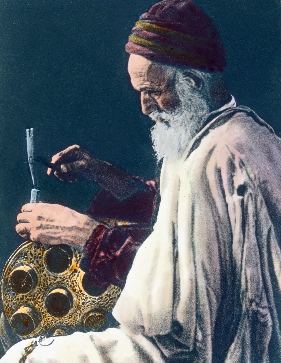 Marrocos, cobreiro judeu, data da imagem: cerca de 1910. Arquivo Carl Simon de Carl Simon