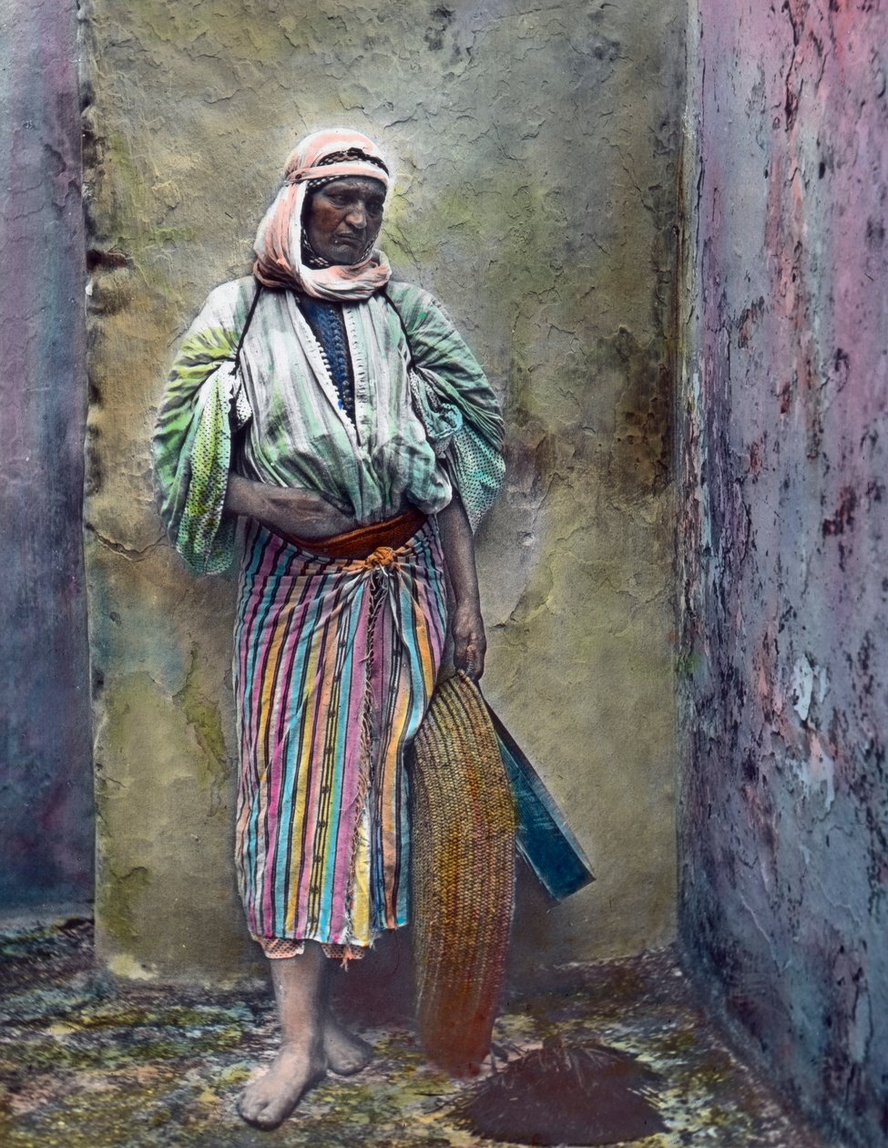 Marrocos, mulher marroquina, data da imagem: cerca de 1910. Arquivo Carl Simon de Carl Simon