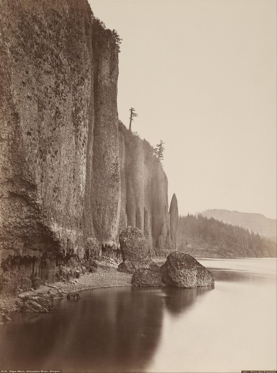 Chifre capa, rio columbia, oregon de Carleton E. Watkins