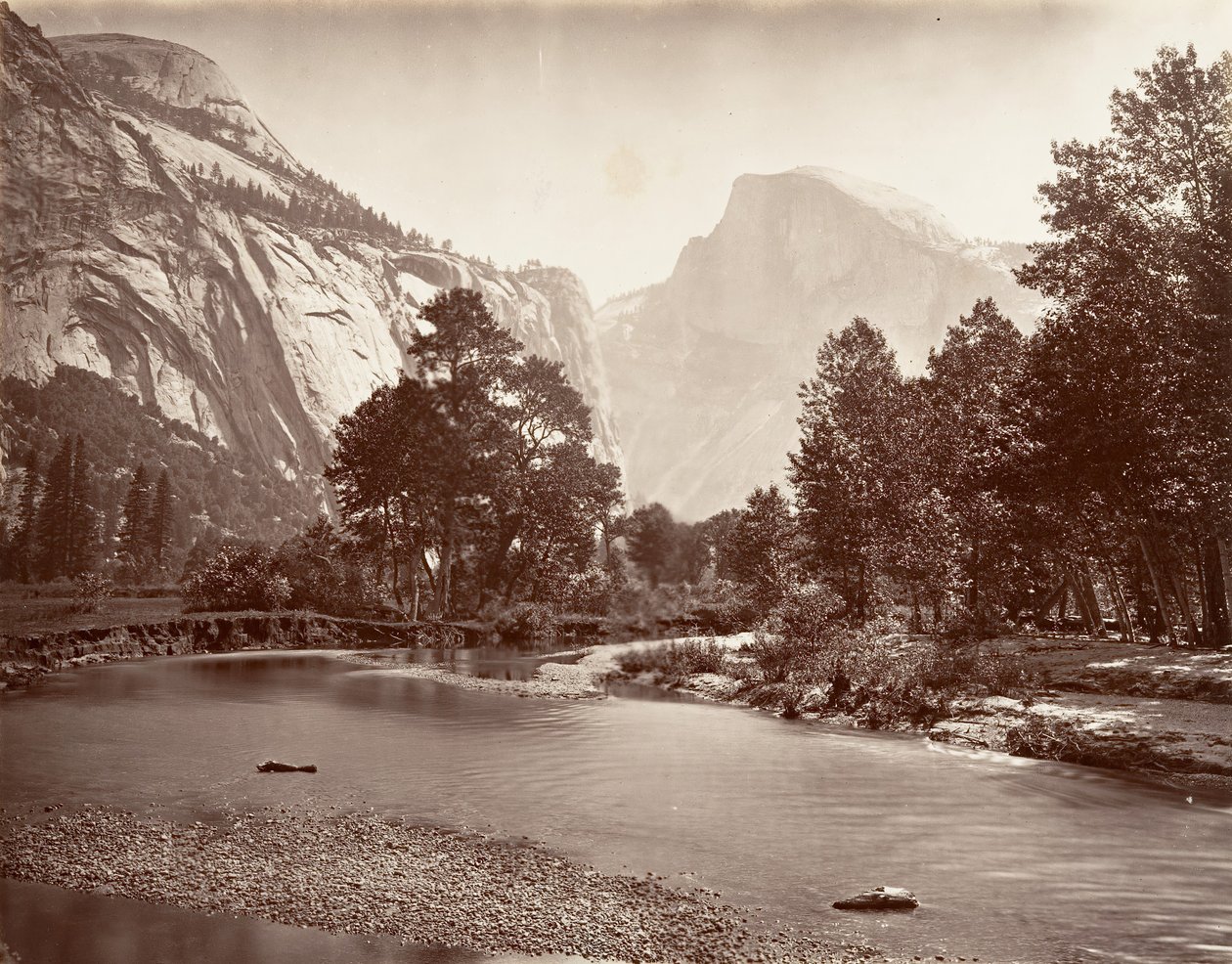 Domo Norte e Sul, Yosemite, ca. 1872, impresso ca. 1876. de Carleton E. Watkins.