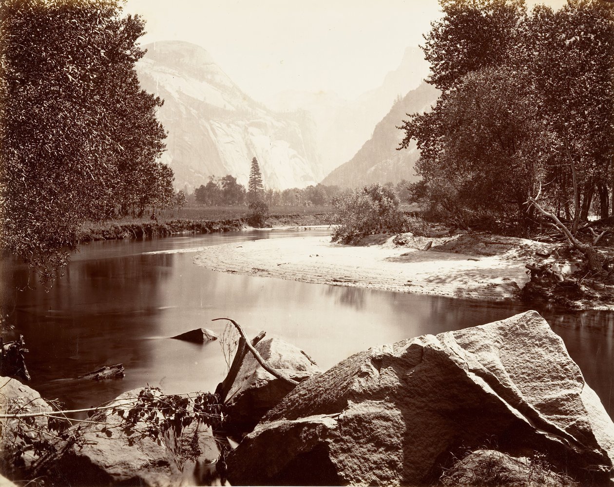 The Domes, Yosemite, ca. 1872, impresso ca. 1876. de Carleton E. Watkins.