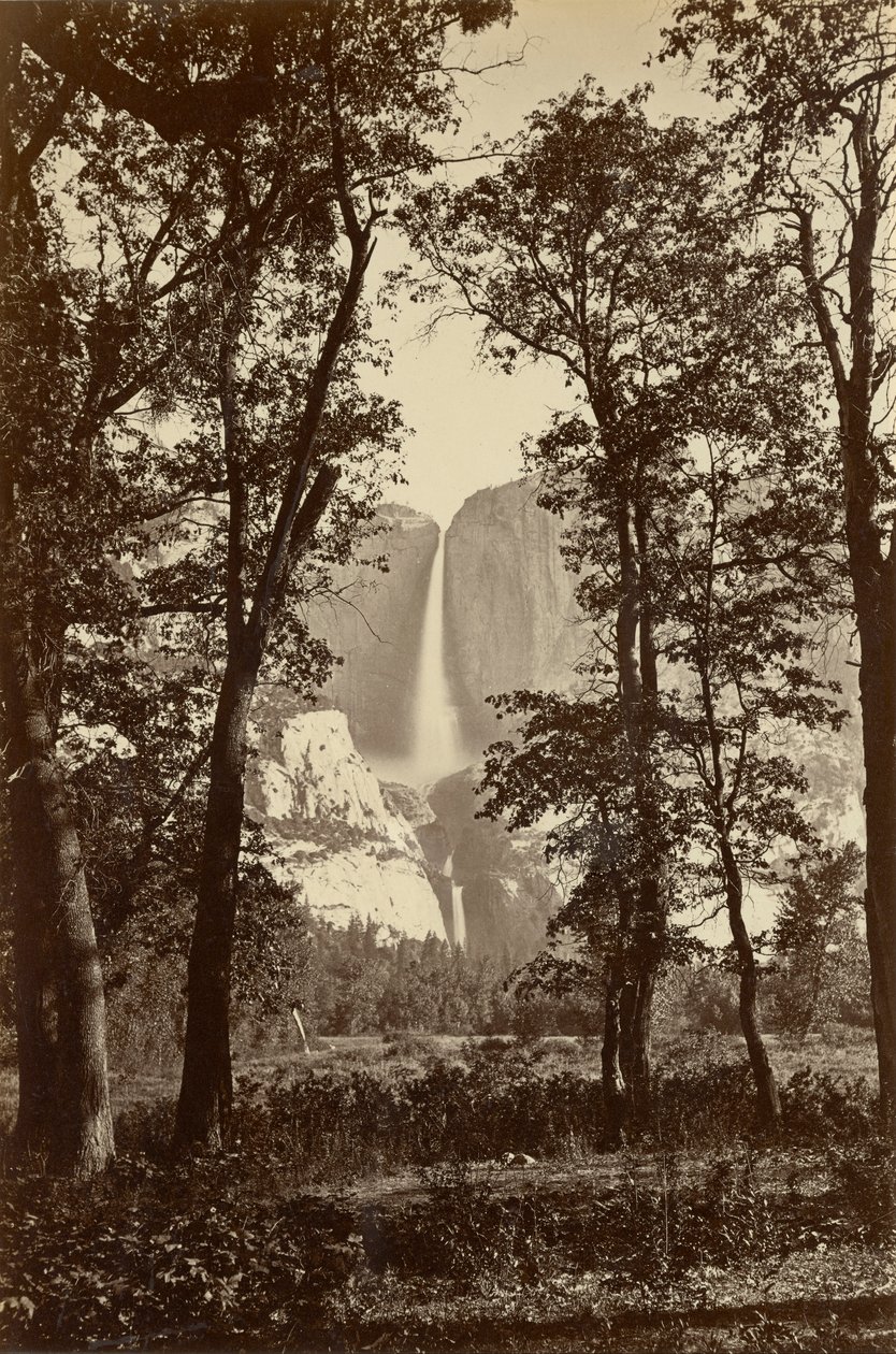 Yosemite Falls, 2634 pés. de Carleton E. Watkins