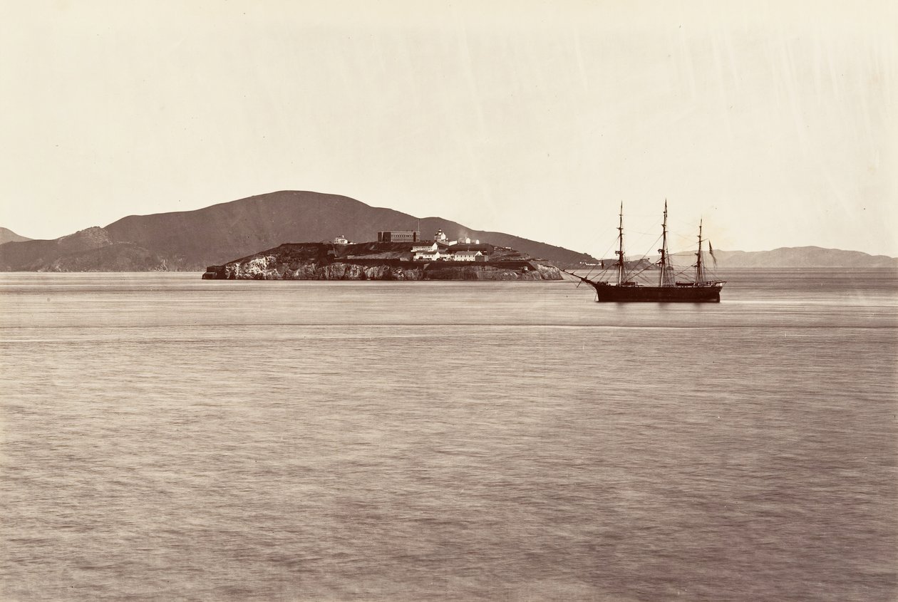 Ilha de Alcatraz, São Francisco, 1868-69, impresso ca. 1876. de Carleton Emmons Watkins