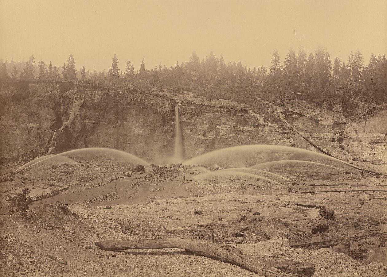 Malakoff Diggins, North Bloomfield, Condado de Nevada, 1871. de Carleton Emmons Watkins