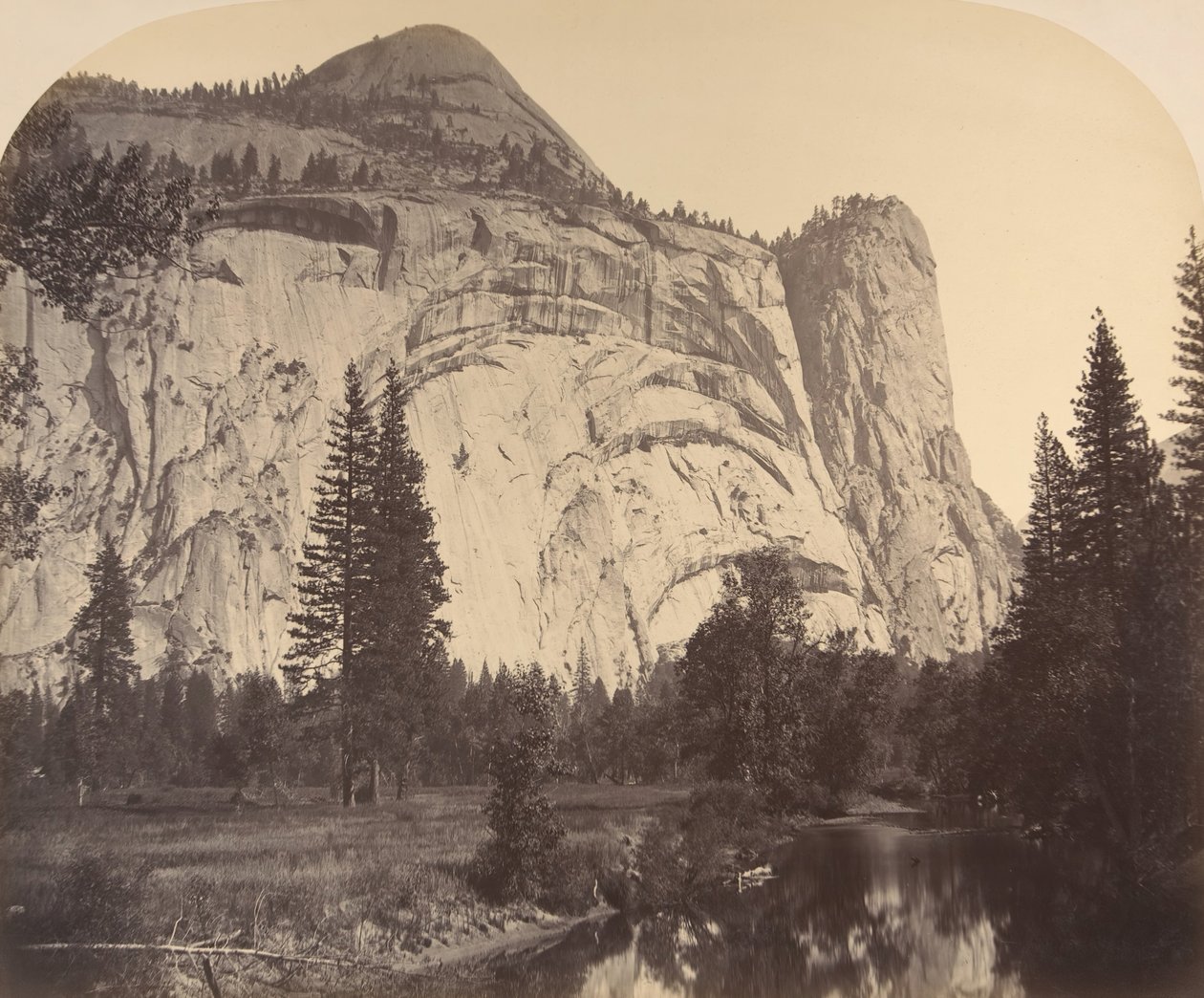 North Dome à esquerda - Royal Arches - Washington Column, 1861, Yosemite. de Carleton Emmons Watkins