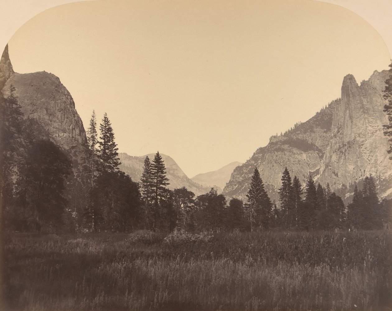 Up the Valley, North Dome no centro, Sentinel à esquerda, 1861. de Carleton Emmons Watkins