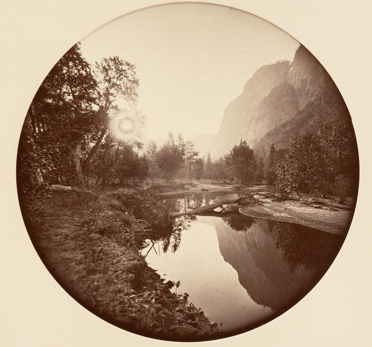 [Parque Nacional de Yosemite, Califórnia], c. 1878. de Carleton Emmons Watkins