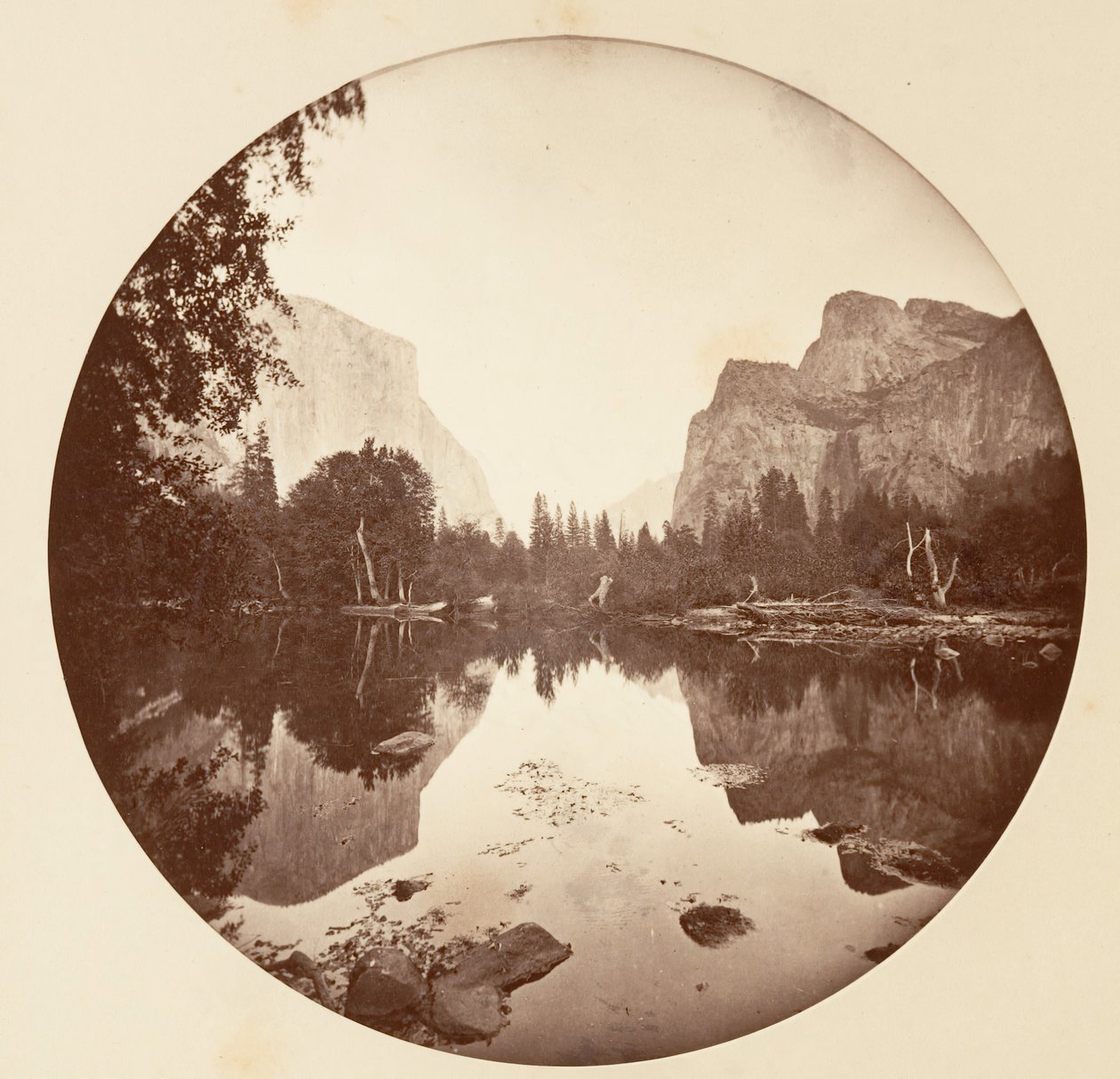 [Parque Nacional de Yosemite, Califórnia], c. 1878. de Carleton Emmons Watkins