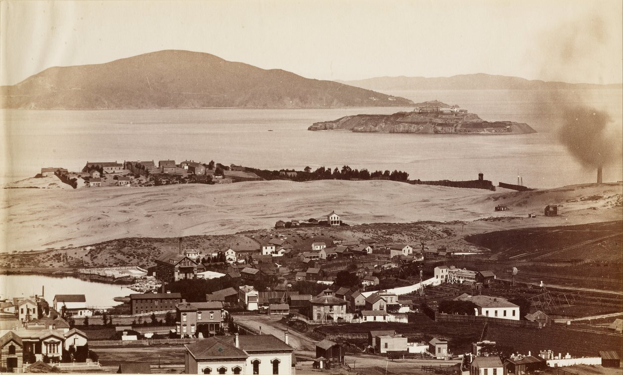 Alcatraz & Black Pt. de Russian Hill, SF de Carleton Watkins