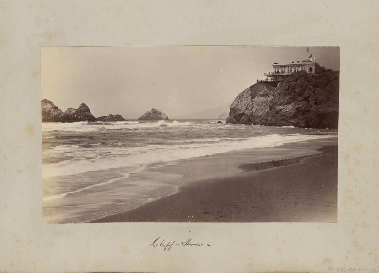 Casa na falésia de Carleton Watkins