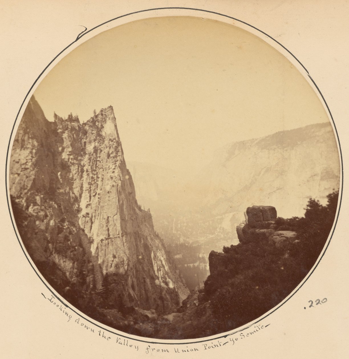 Vista para baixo do vale a partir de Union Point, Yosemite de Carleton Watkins