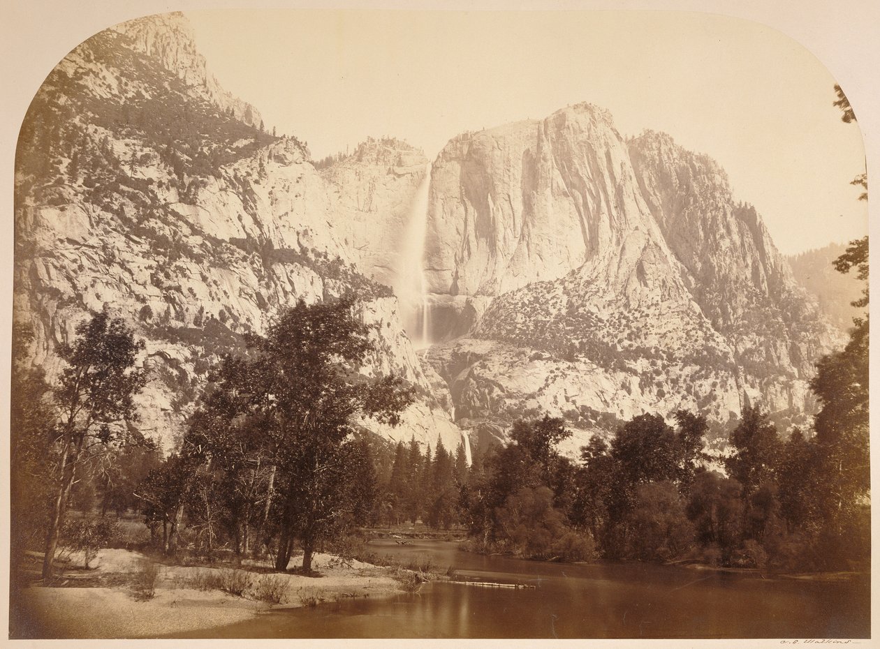 Vista do rio, cataratas de Yosemite. 2477 ft. de Carleton Watkins