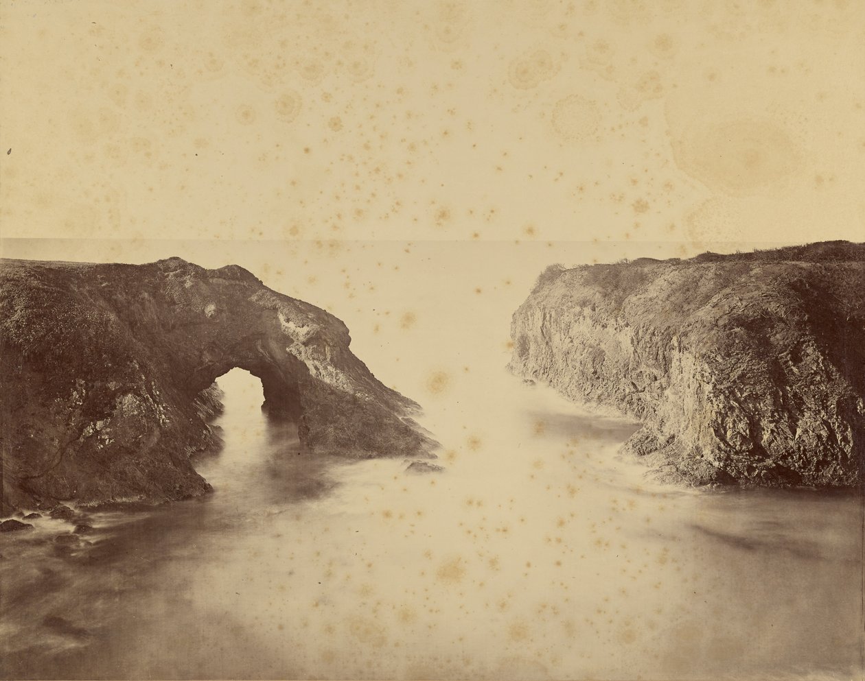 [Vista da costa do Pacífico, Mendocino] de Carleton Watkins