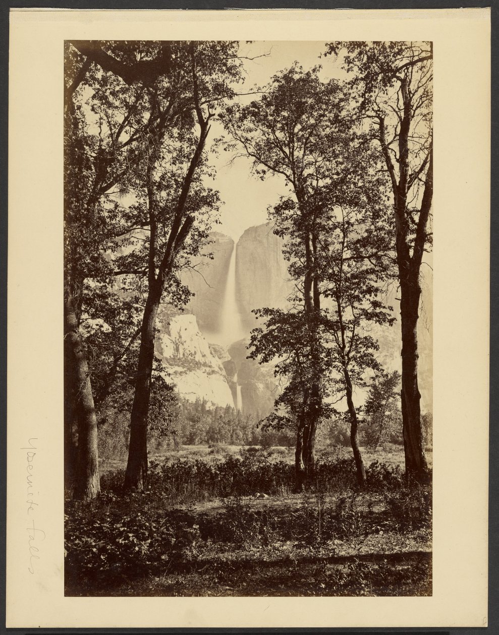 Cascatas de Yosemite, vistas de baixo de Carleton Watkins
