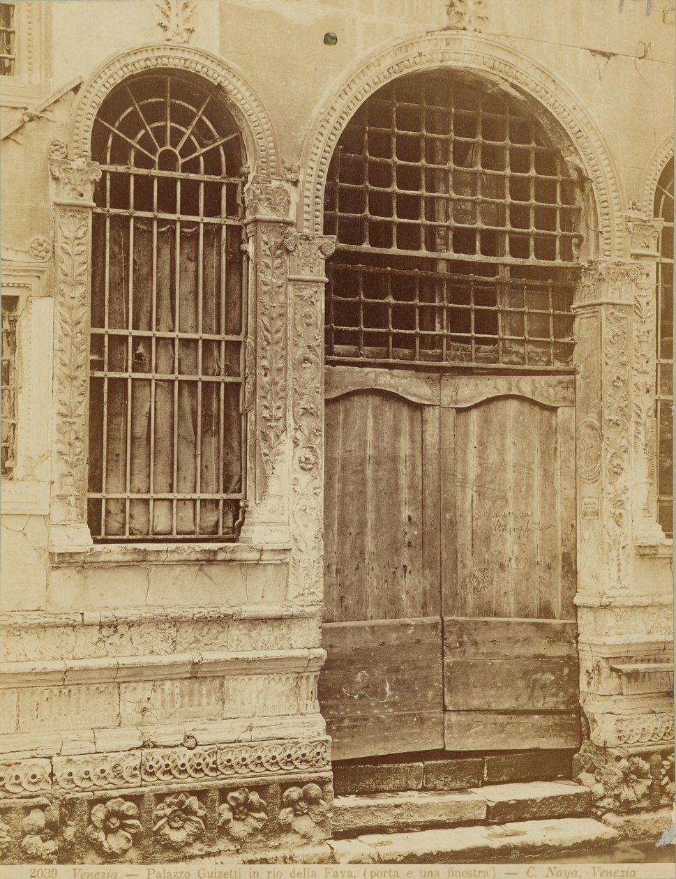 Palácio Guizetti - portas e janelas de Carlo Naya