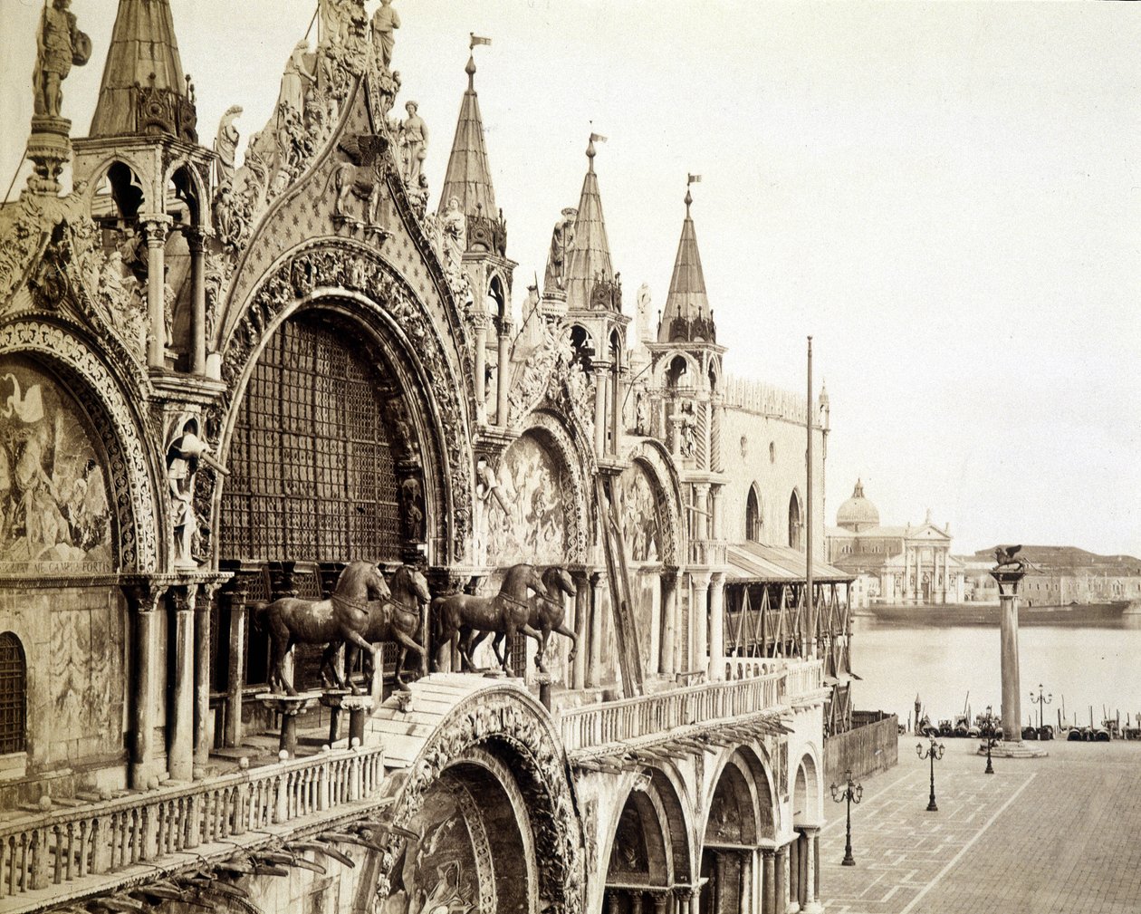Os cavalos da Basílica de San Marco em Veneza - fotografia de C. Naya de Carlo Naya
