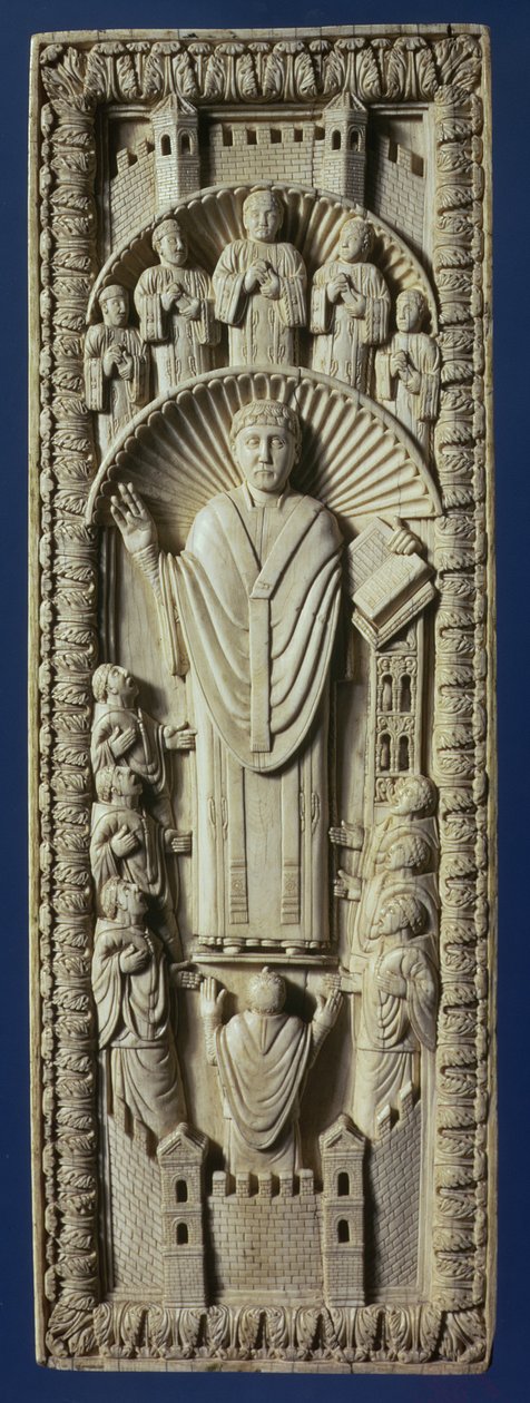 Um Arcebispo entre o seu Coro, c.875 dC (painel de marfim) de Carolingian School