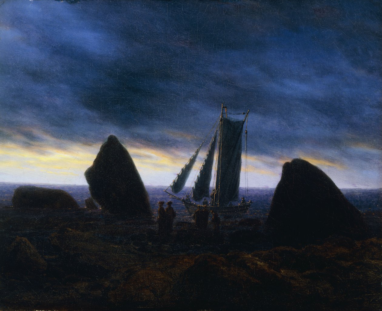 Barco de pesca passando figuras em uma praia pelo Báltico; Barco de pesca entre pedregulhos na praia do mar Báltico, de Caspar David Friedrich
