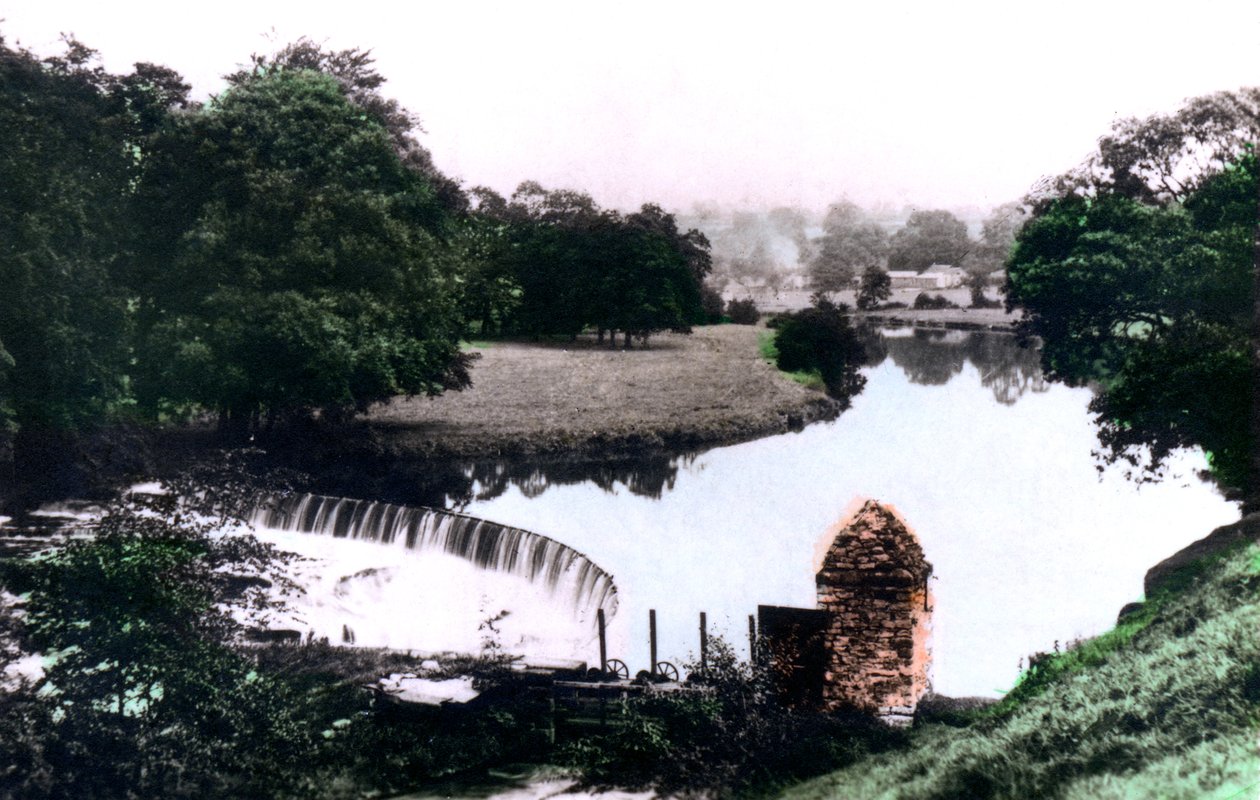 O Vale do Riddle em Clitheroe, Lancashire, 1926. de Cavenders Ltd