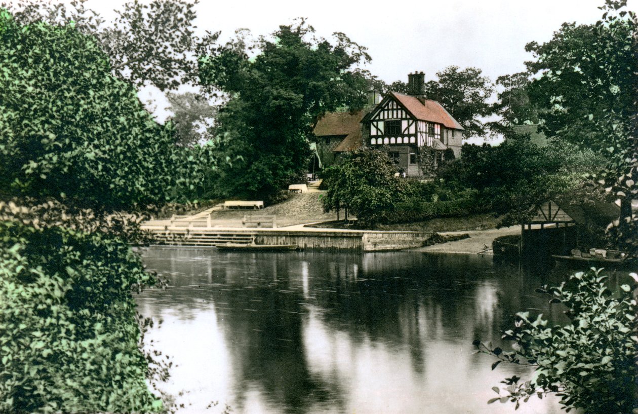 O rio Dee em Chester, Cheshire, 1926. de Cavenders Ltd