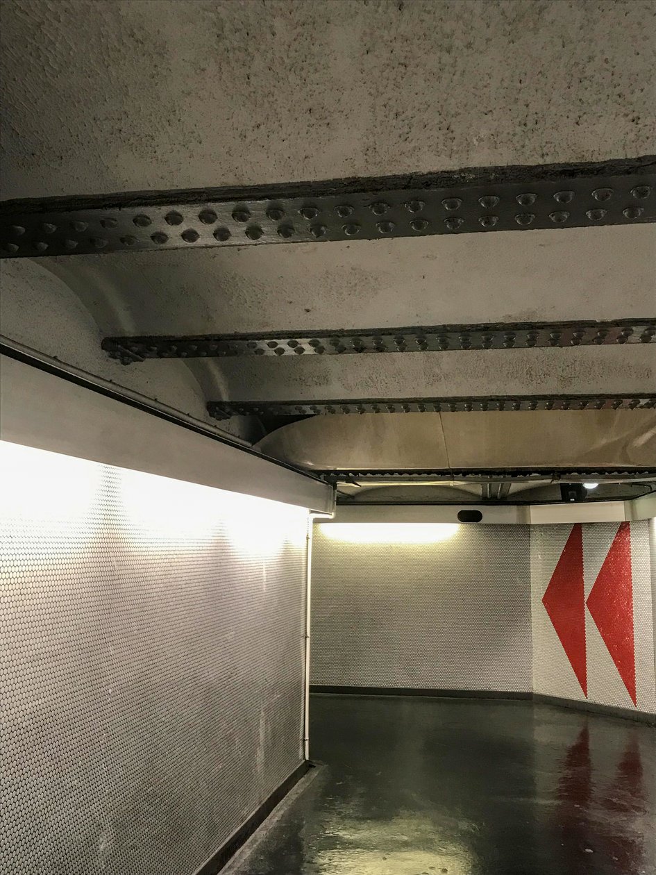 Composição - Metro, 2019 (foto) de Cécile Jamet