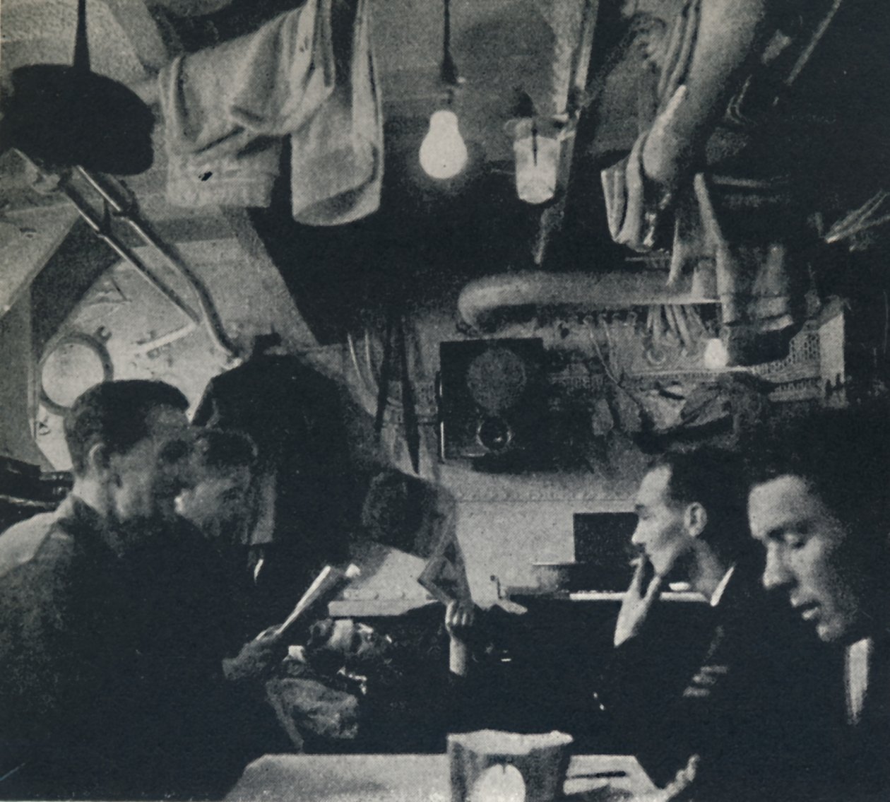 Uso funcional do espaço no convés, 1941 de Cecil Beaton